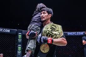 NBA：勇士击败森林狼 库里三分火力全开